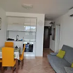 Apartamento Lovely Near The With A Sea View Poreč