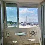 Apartamento Lovely Near The With A Sea View