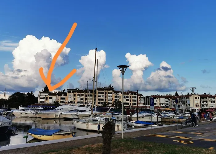 Lovely Near The With A Sea View Apartman