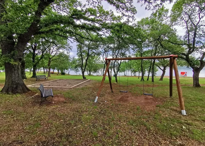 Apartman Lovely Near The With A Sea View *