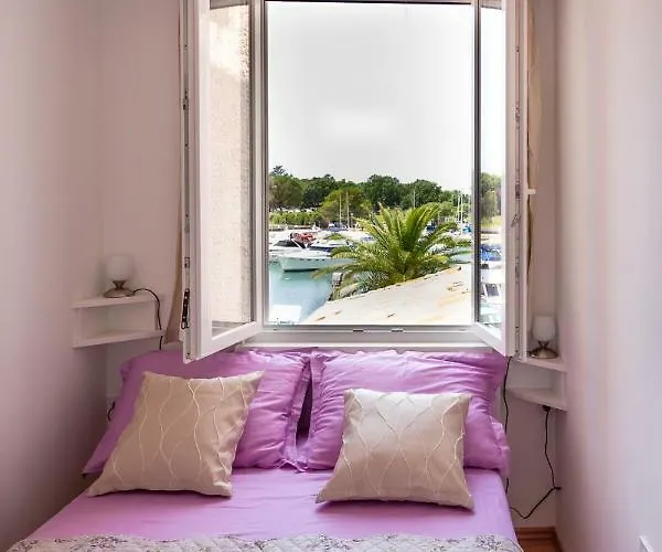 Lovely Near The With A Sea View * Porec