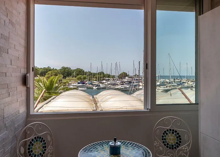 Appartamento Lovely Near The With A Sea View