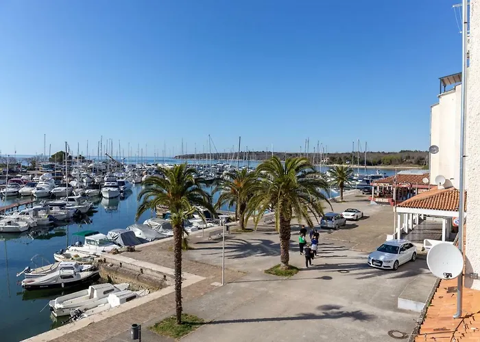 Lovely Near The With A Sea View Poreč